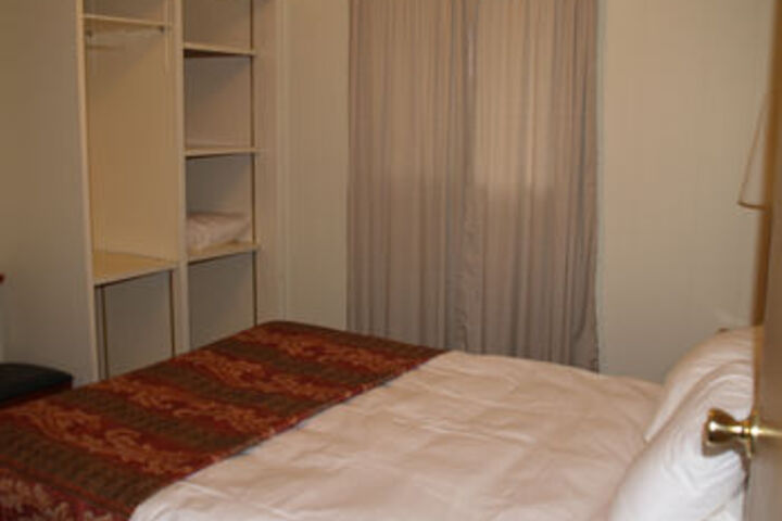 Room 6 of 46