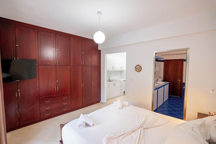 Room 47 of 133