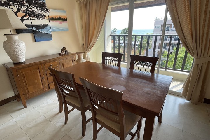 Dining Photos