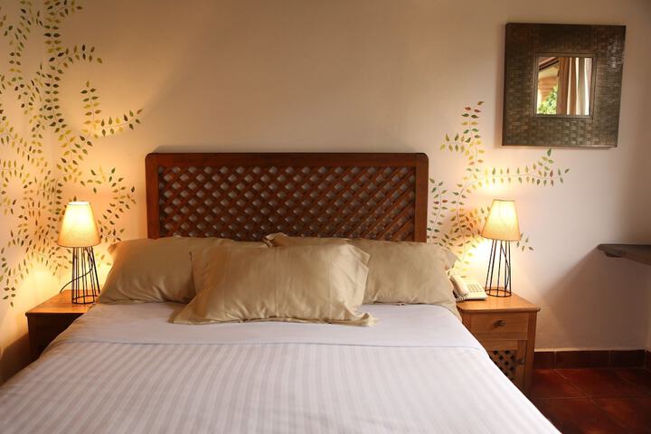 Room 8 of 32