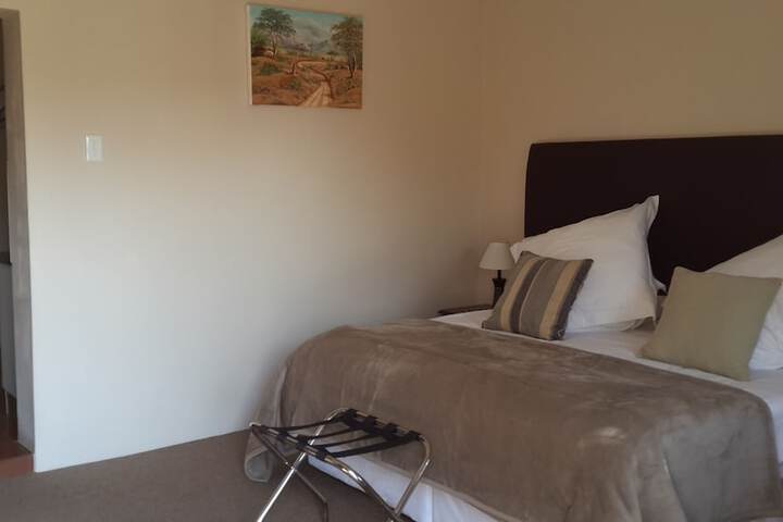 Room 3 of 120