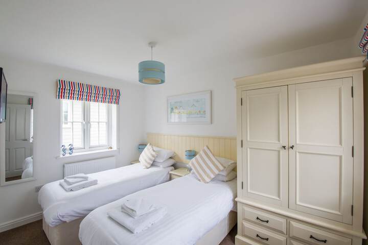 Room 55 of 149