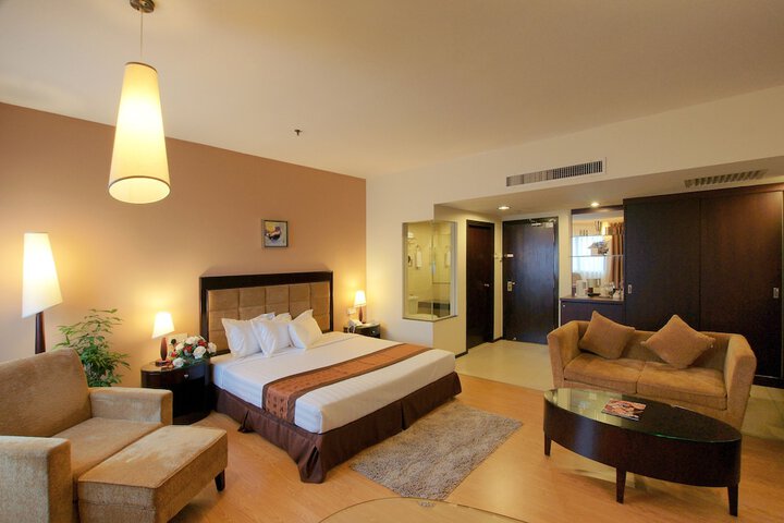 Room 5 of 61