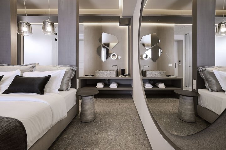 Room 47 of 168