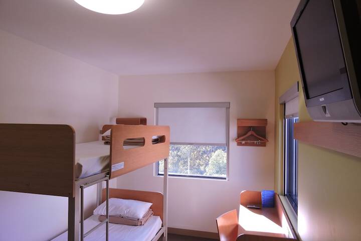 Room 4 of 44