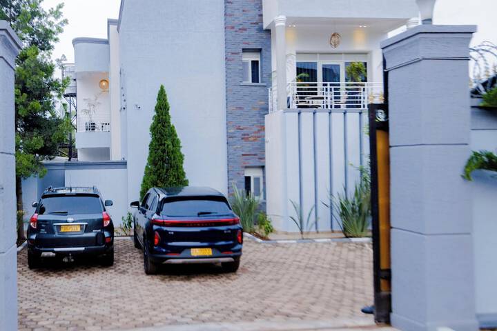 One Click Cozy Suites