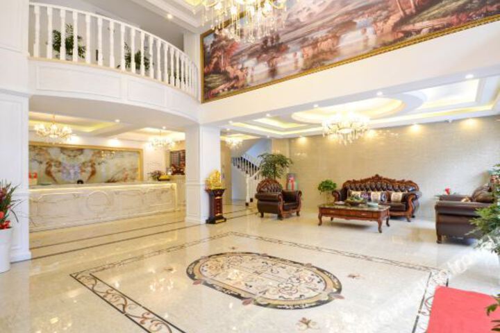 Hotel Interior 6 of 12