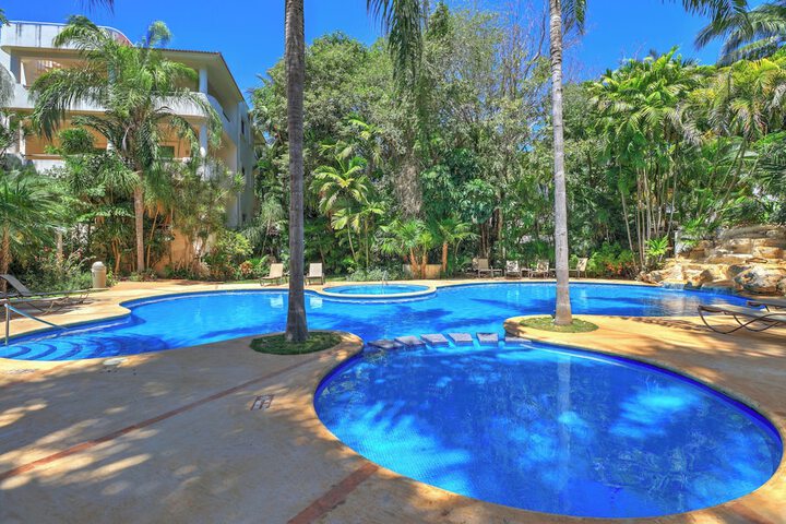 Pool 373 of 426