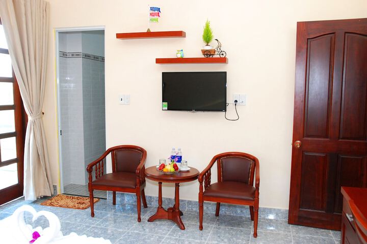 Room 13 of 32