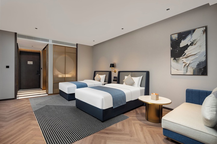 Room 8 of 46