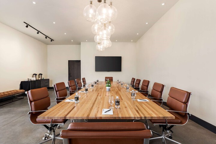 Meeting facility