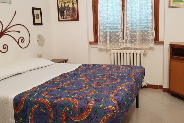 Room 14 of 30