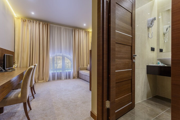 Room 18 of 47