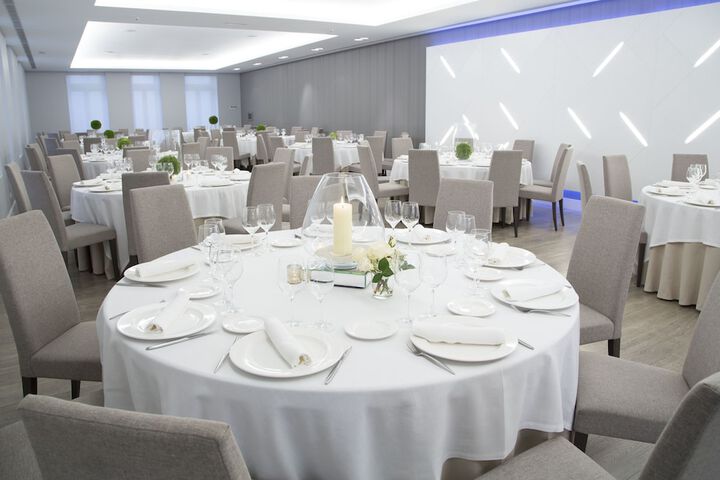 Ballroom/Hall 33 of 47