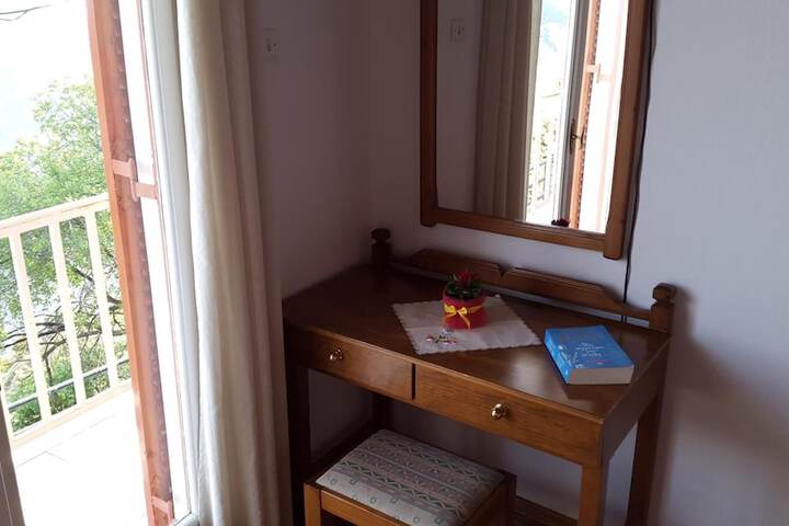 Room 17 of 64