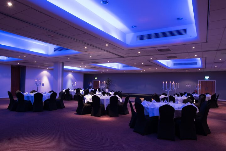 Ballroom/Hall 112 of 177
