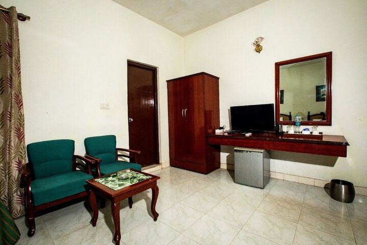 Room 9 of 60