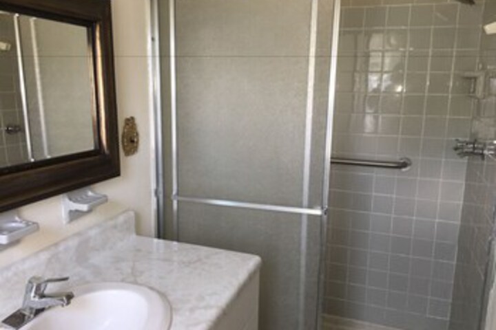 Room 205 of 246