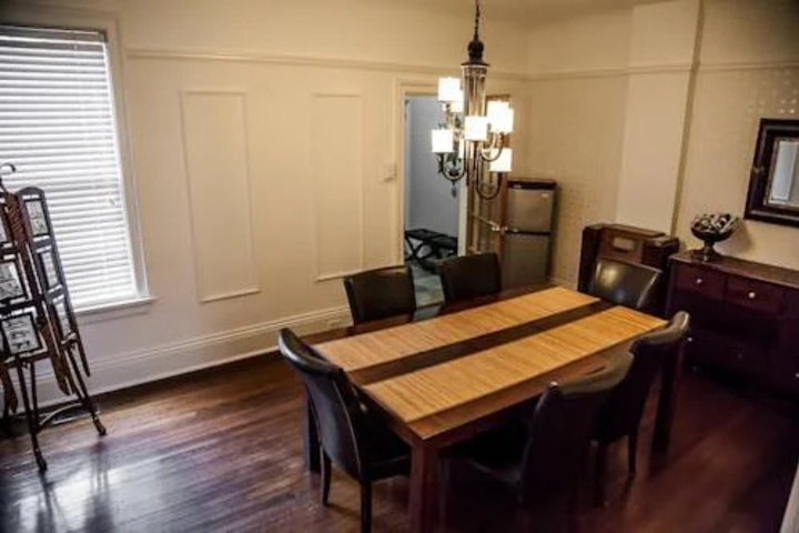 Room 2 of 9
