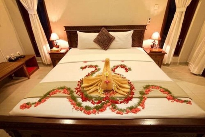 Room 3 of 38