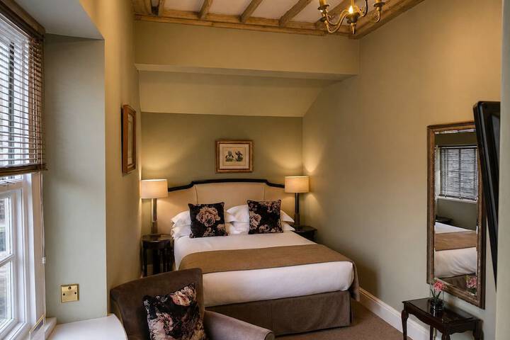 Room 21 of 124