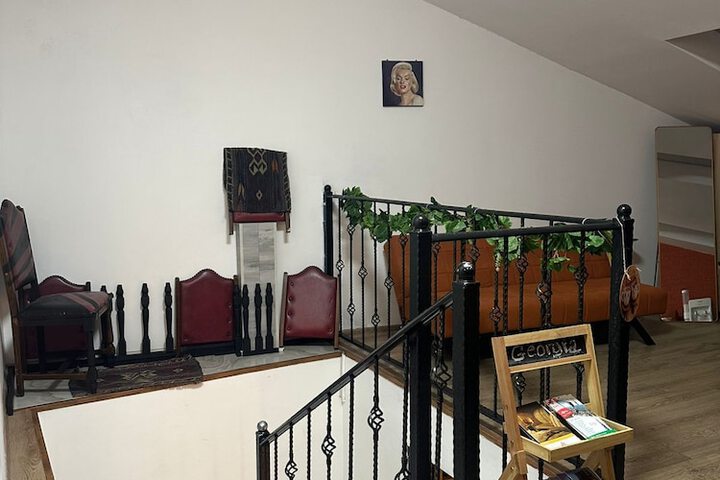Room 45 of 66