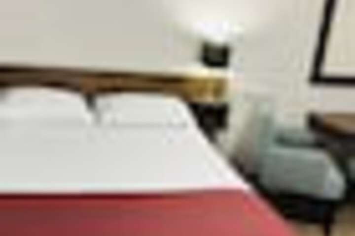Room 62 of 132