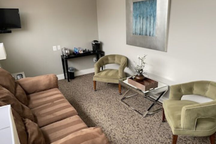 Room 100 of 285