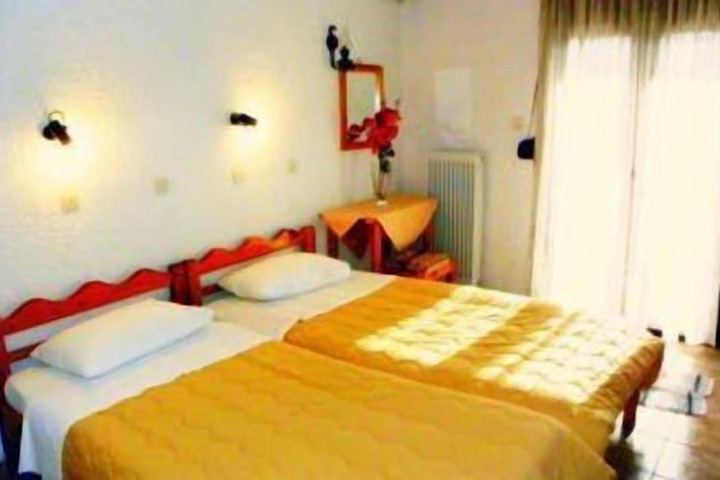 Room 8 of 28