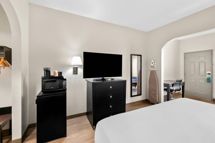 Room 36 of 68