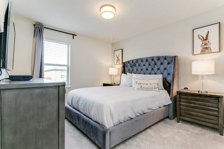 Room 42 of 57