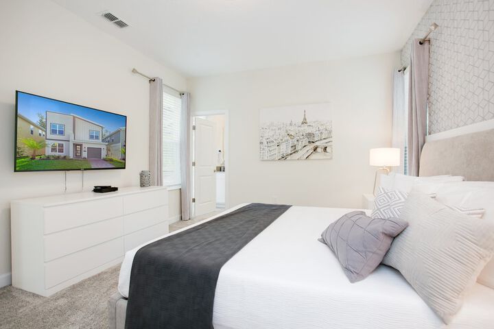Room 2 of 63