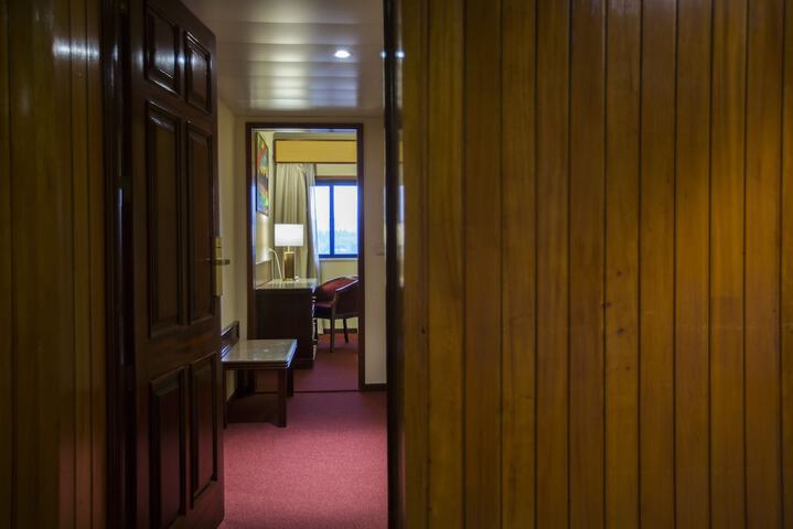 Room 11 of 65
