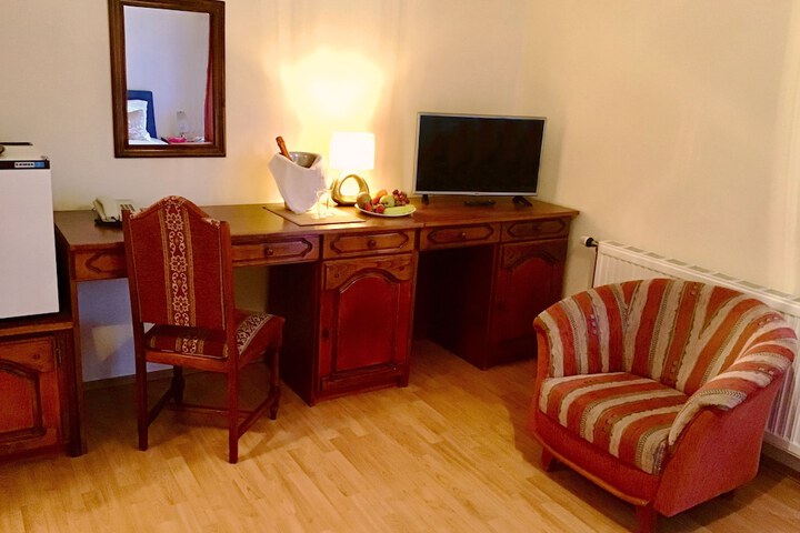 Room 8 of 53