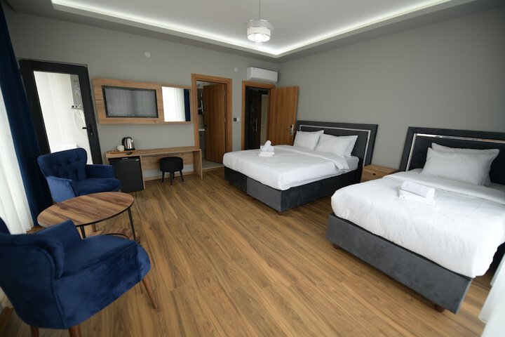 Room 5 of 34