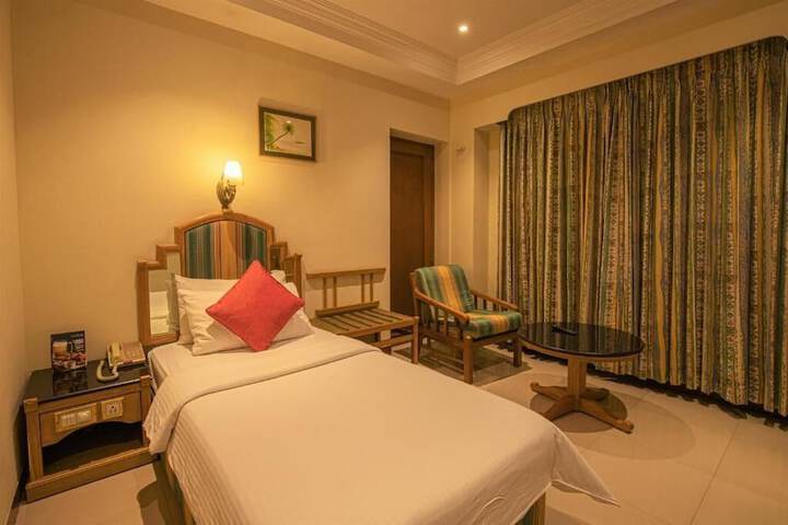 Room 2 of 21