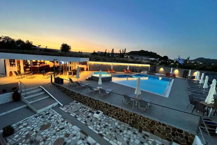 Hotel with Pool