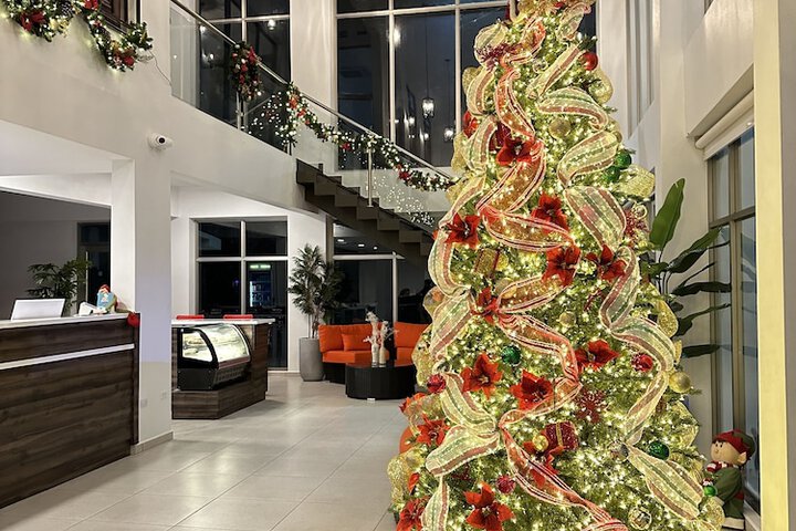 Hotel Interior 8 of 111