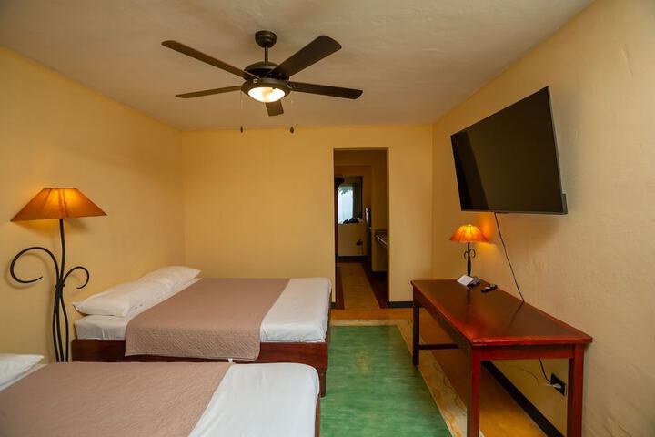Room 9 of 172