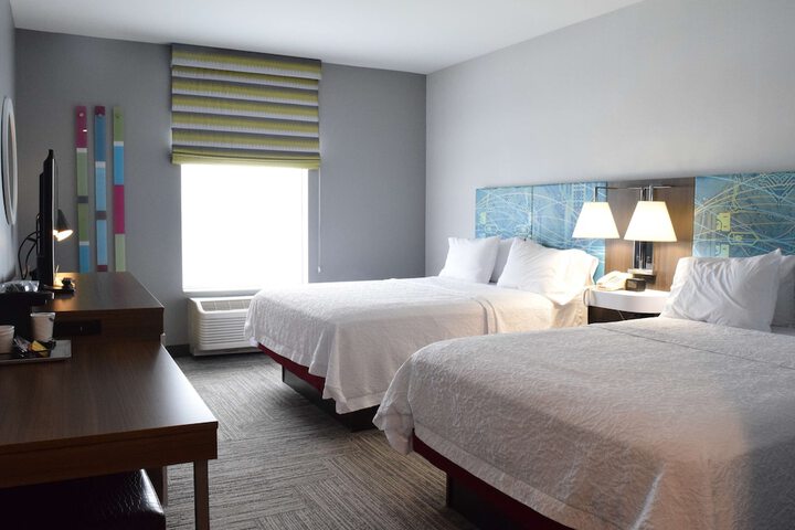 2 Queen Beds Hearing Accessible (4 of 13)
