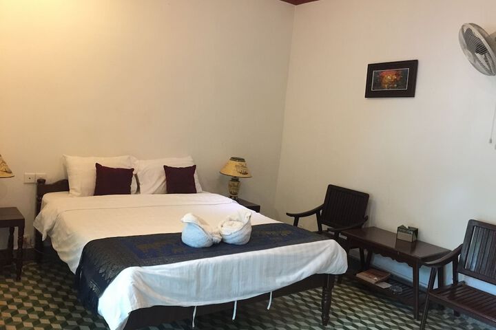Room 13 of 50