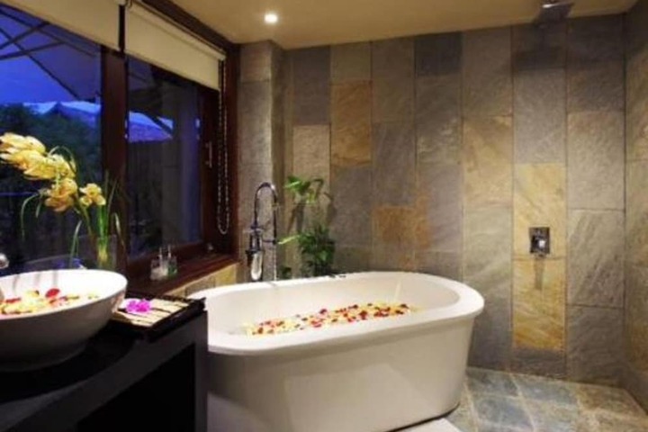 Bath Interior