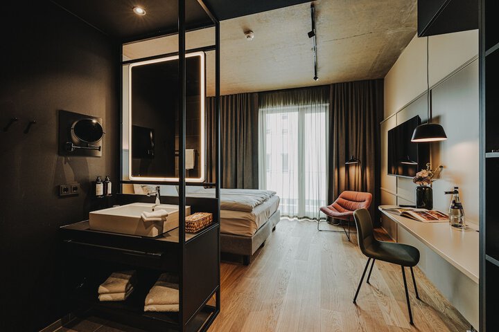 Room 7 of 47