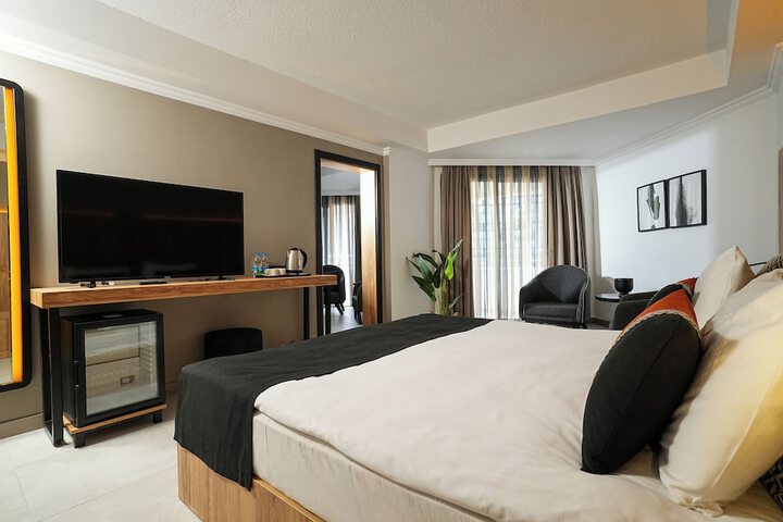 Room 15 of 63