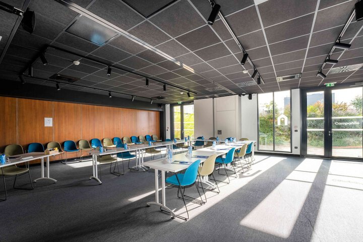 Business Center 90 of 114