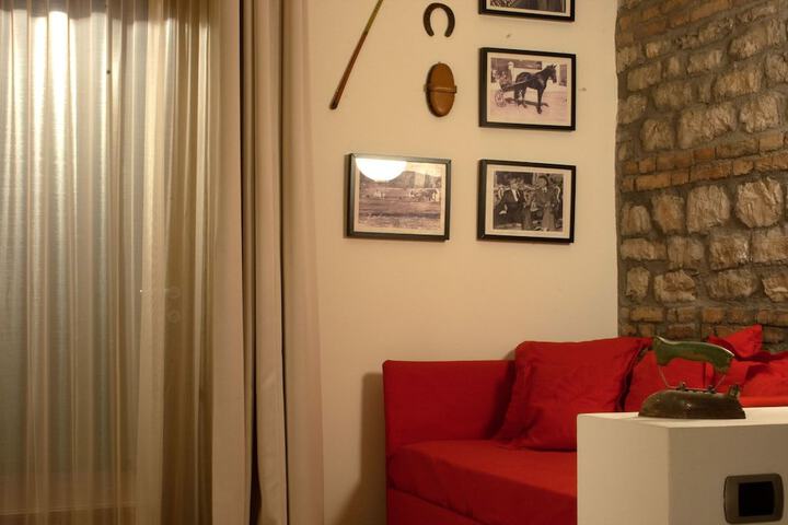 Room 10 of 21