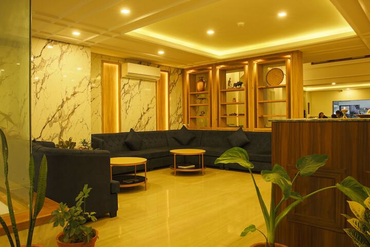 Hotel Interior 4 of 100