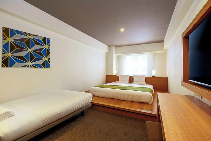 Room 8 of 35