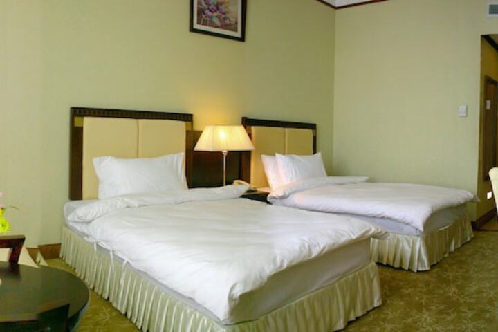 Room 14 of 103
