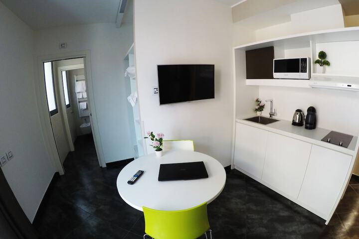 Room 15 of 40